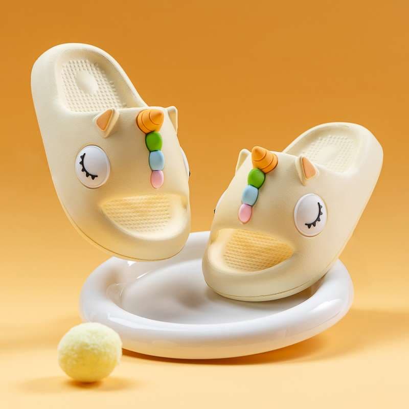 ユニコーン風味の夢見るスリッパ