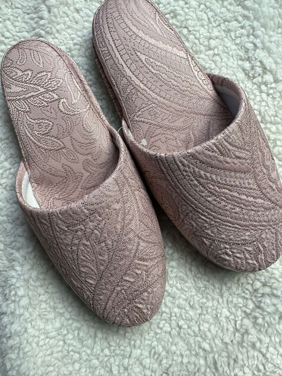 上品な織柄スリッパ