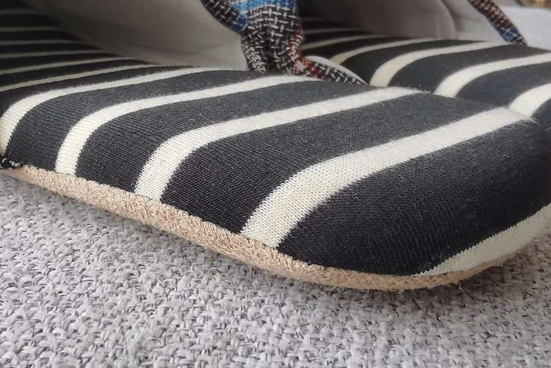 チェック柄とストライプの上品スリッパ