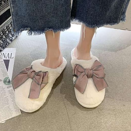 ふわもこリボン付きスリッパ