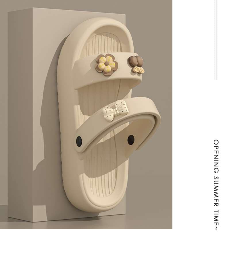 スリッパ フラワーチャーム付きコンフォートサンダル