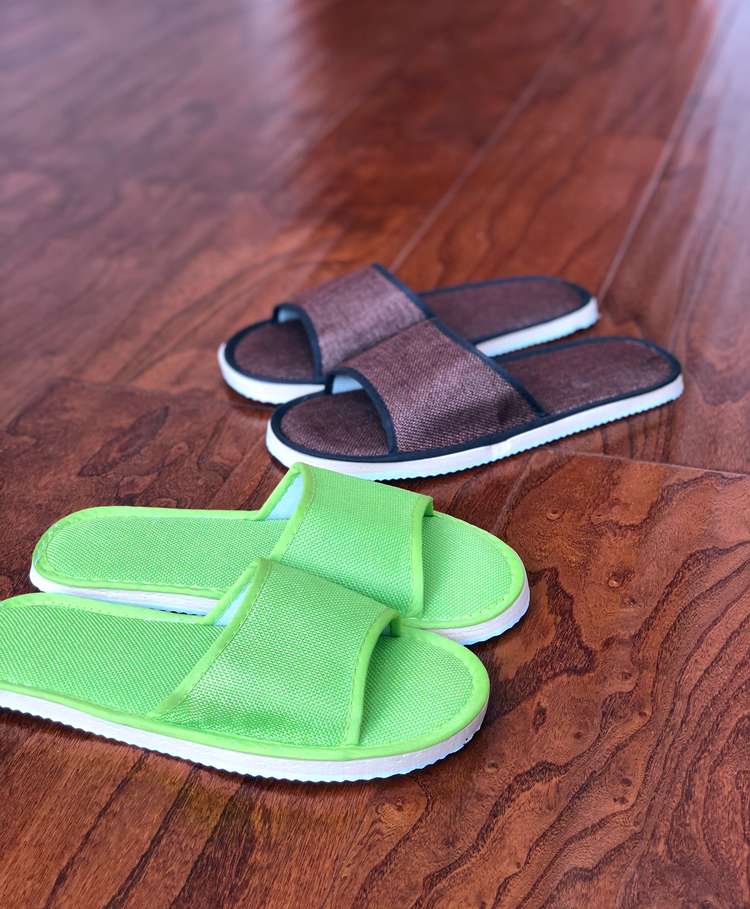 軽量オープントゥスリッパ