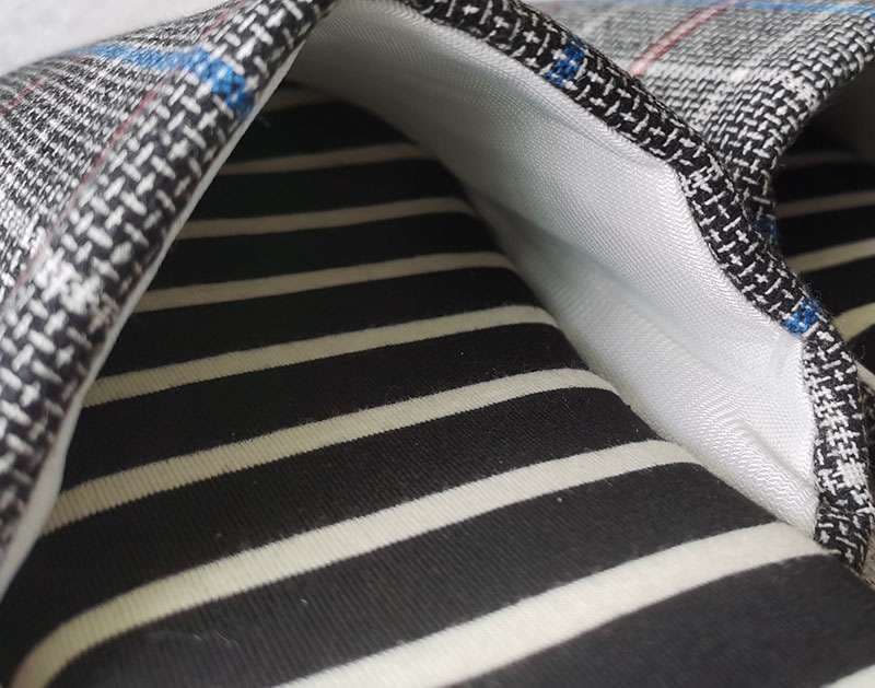 チェック柄とストライプの上品スリッパ