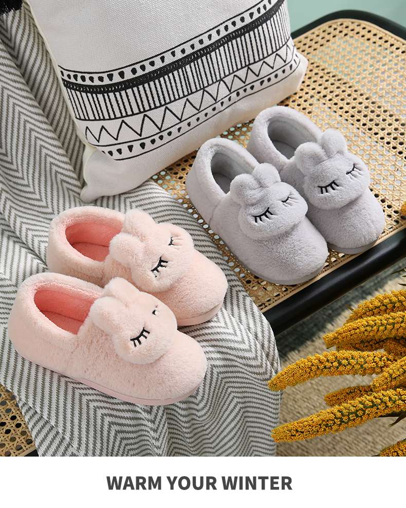 もこもこウサギ耳スリッパ