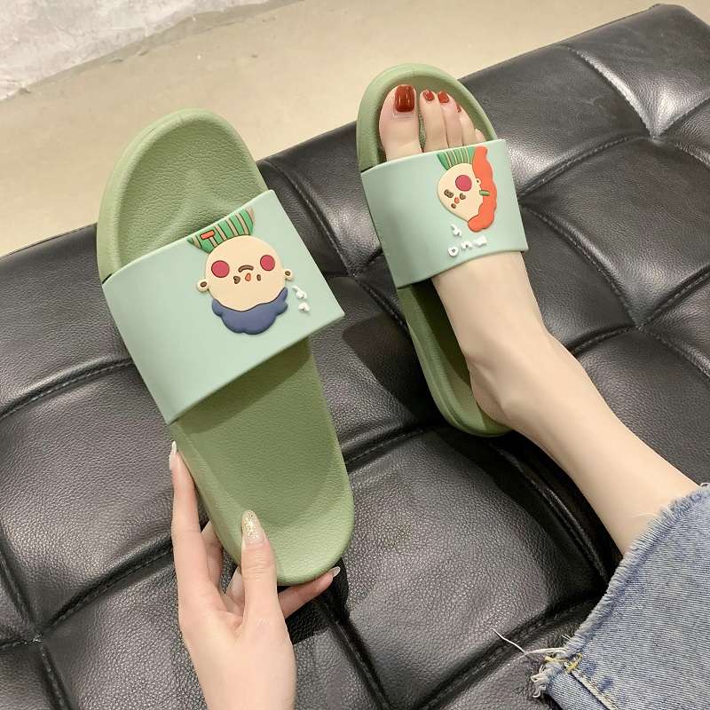 かわいい顔柄のキャラクター付きスリッパ
