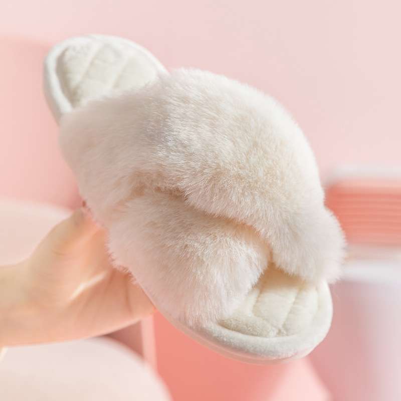 ふわもこクロスファーサンダル