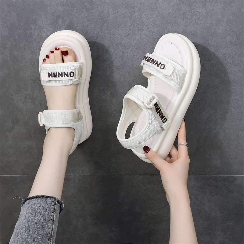 スリッパ スポーティ厚底ストラップサンダル