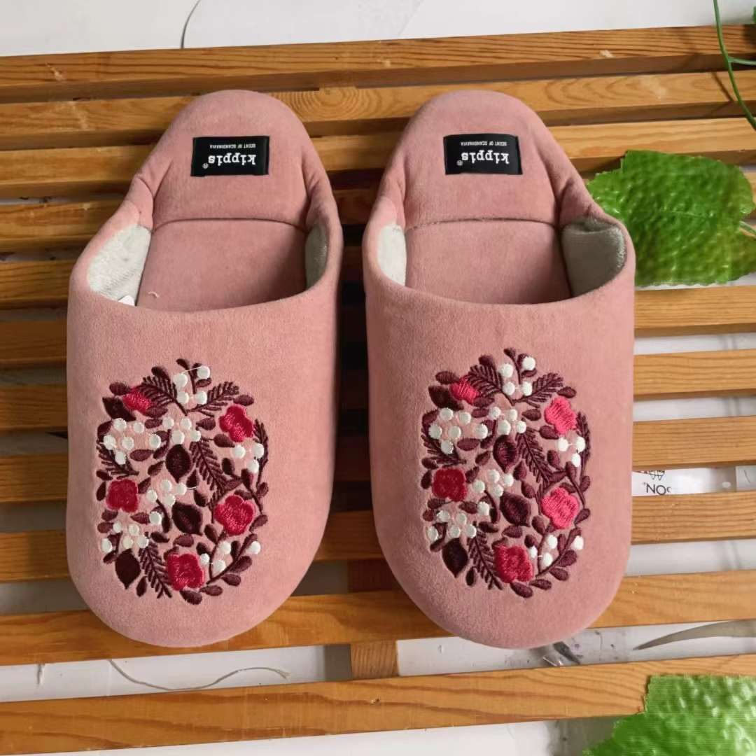 スリッパ 花刺繍入りあったかスリッパ