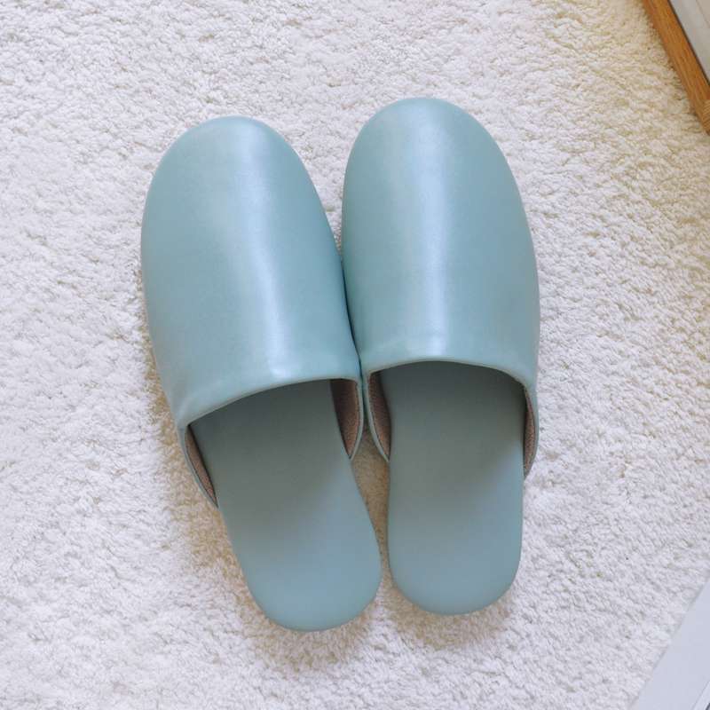 しっとり質感の用スリッパ