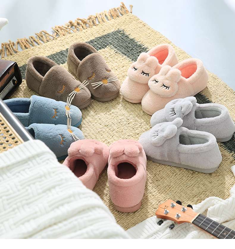 もこもこウサギ耳スリッパ