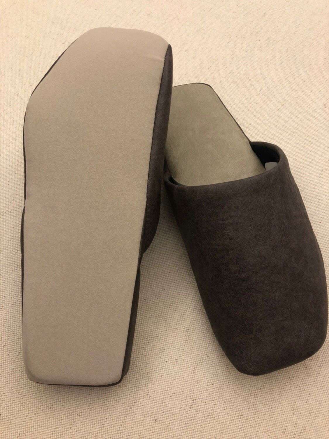 レザースリッパ