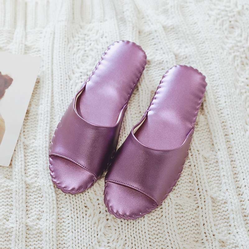 上品な刺繍入りスリッパ