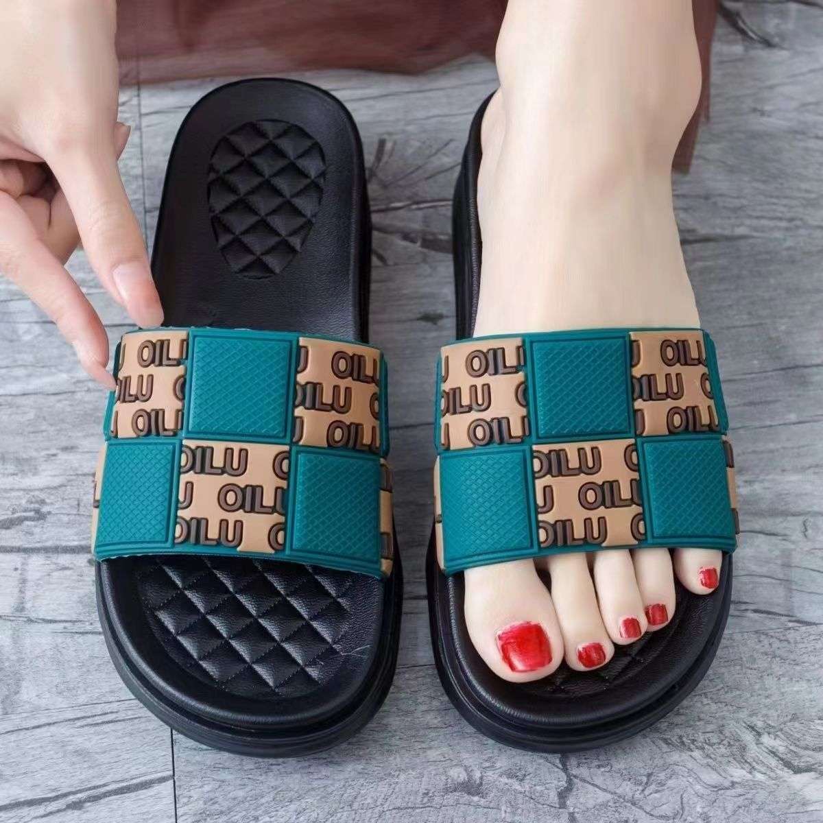 スリッパ モダンチェッカーパターン スライドサンダル