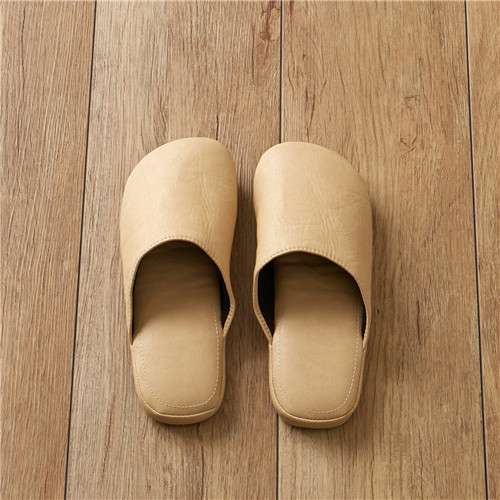 上質レザー調スリッパ