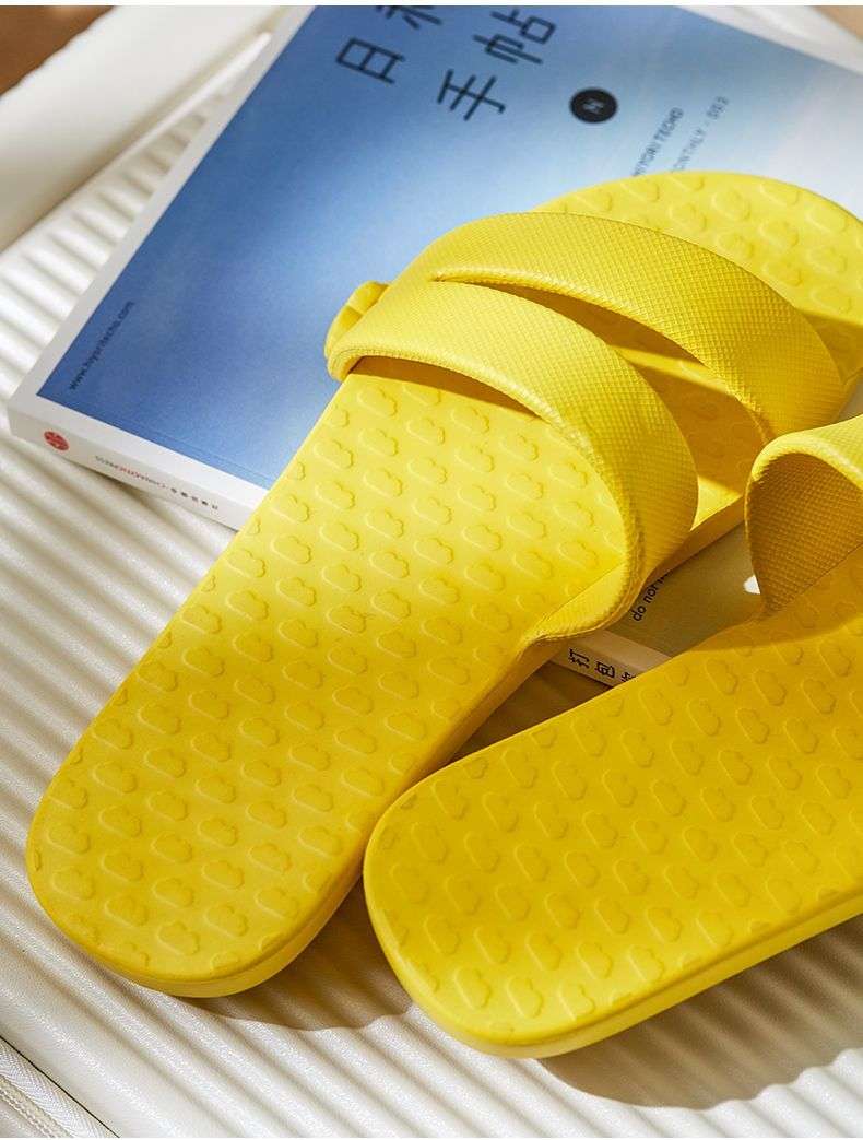 軽量コンパクト折りたたみスリッパ