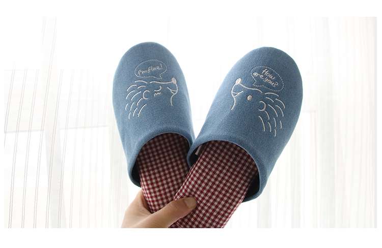 スリッパ ハリネズミ刺繍入り チェック柄スリッパ