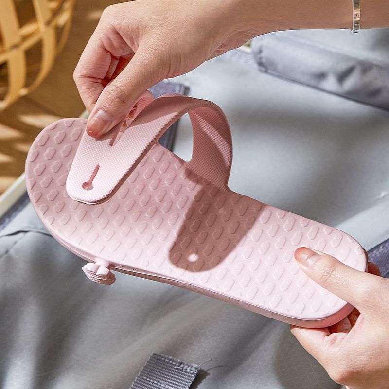 軽量コンパクト折りたたみスリッパ