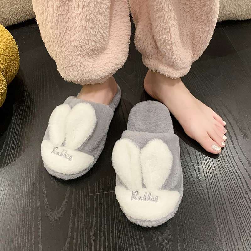 もふもふウサギハートスリッパ