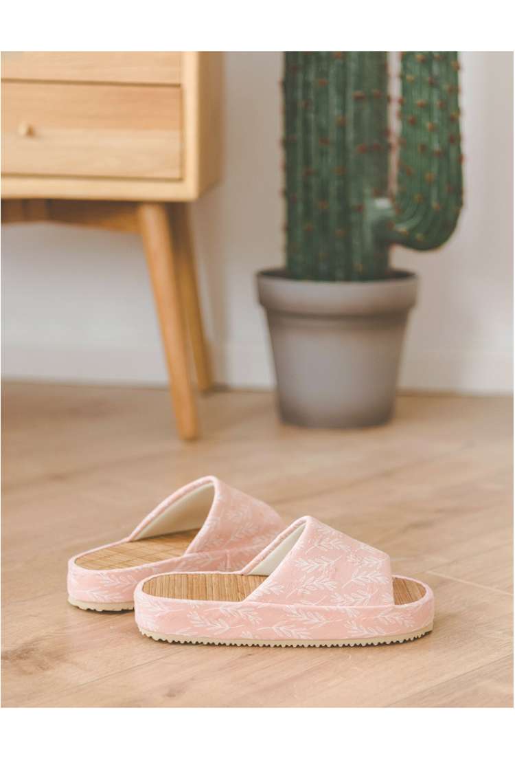 竹素材で涼やか 足ツボ刺激ダイエットスリッパ