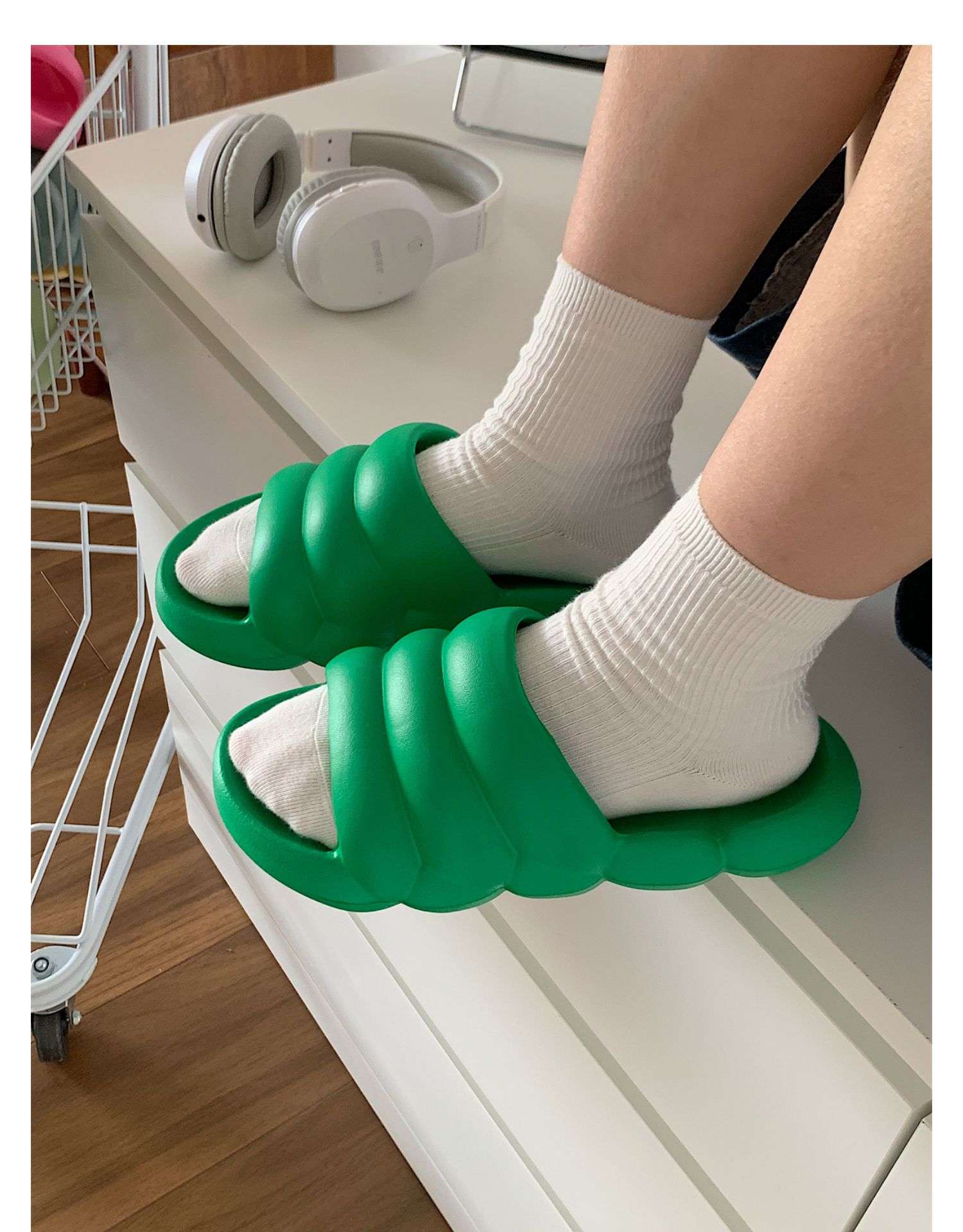 スリッパ ふわもこ波型クッションサンダル