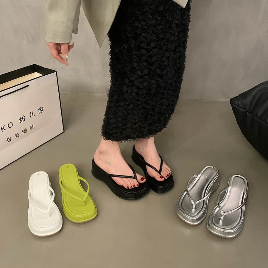 スリッパ トング型厚底ルームシューズ