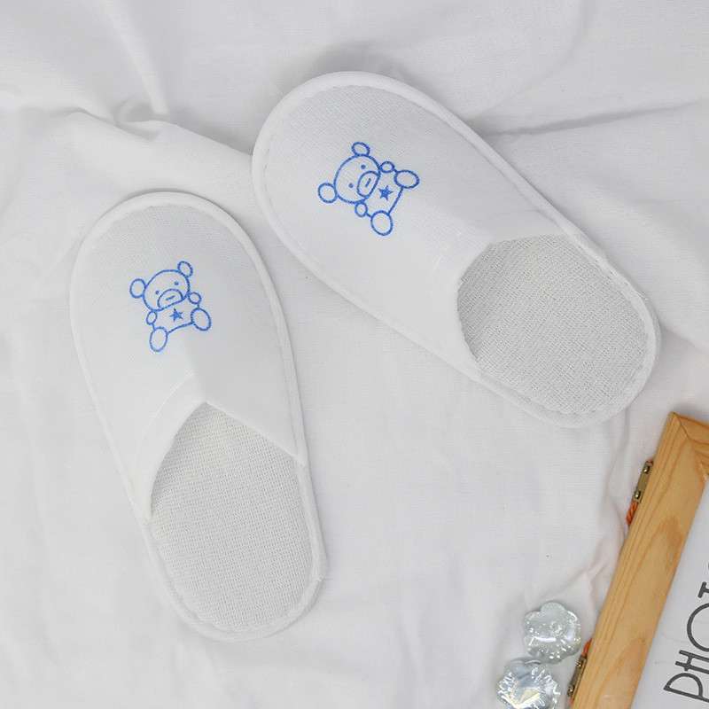 クマさん刺繍入り使い捨てスリッパ